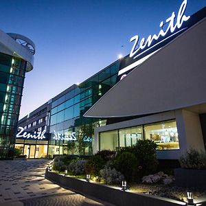 Zenith Hotel